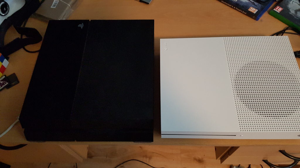 Xbox One S vs PS4 size comparison
